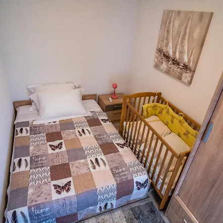 Apartment Karlo-arianna Podgradina (Slivno)
