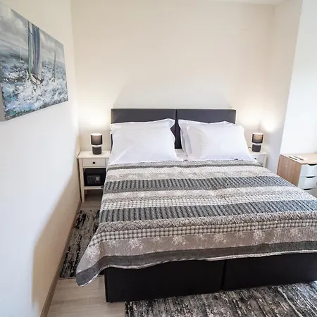 Karlo-arianna Apartment Podgradina (Slivno)
